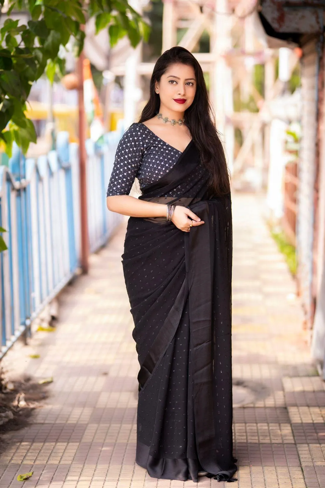 Black Poly Chiffon Woven Design Saree with Unstitched Blouse - A2M