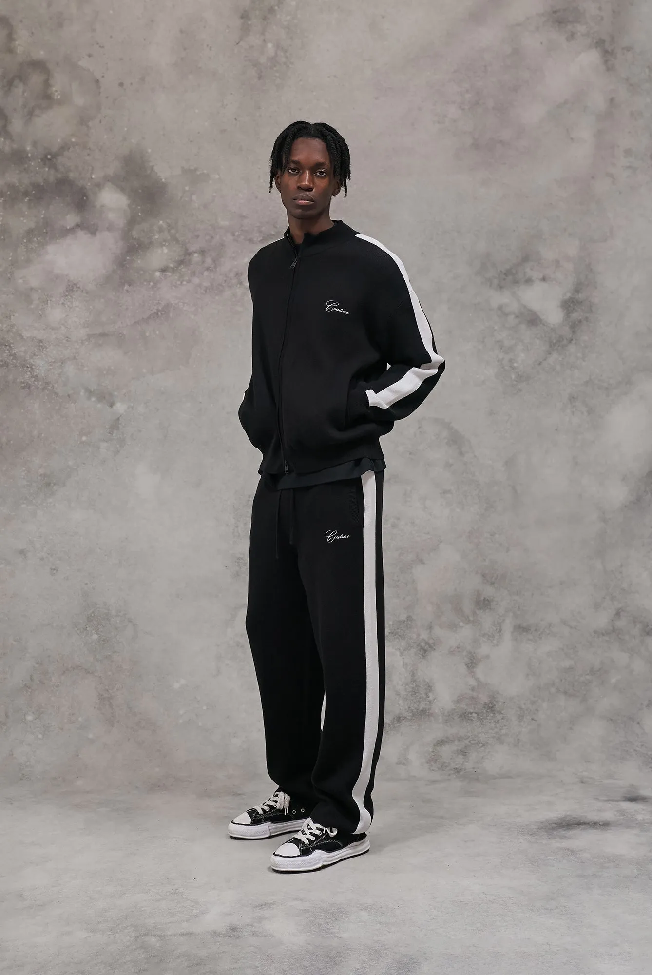 SIDE STRIPE KNITTED JOGGER - BLACK